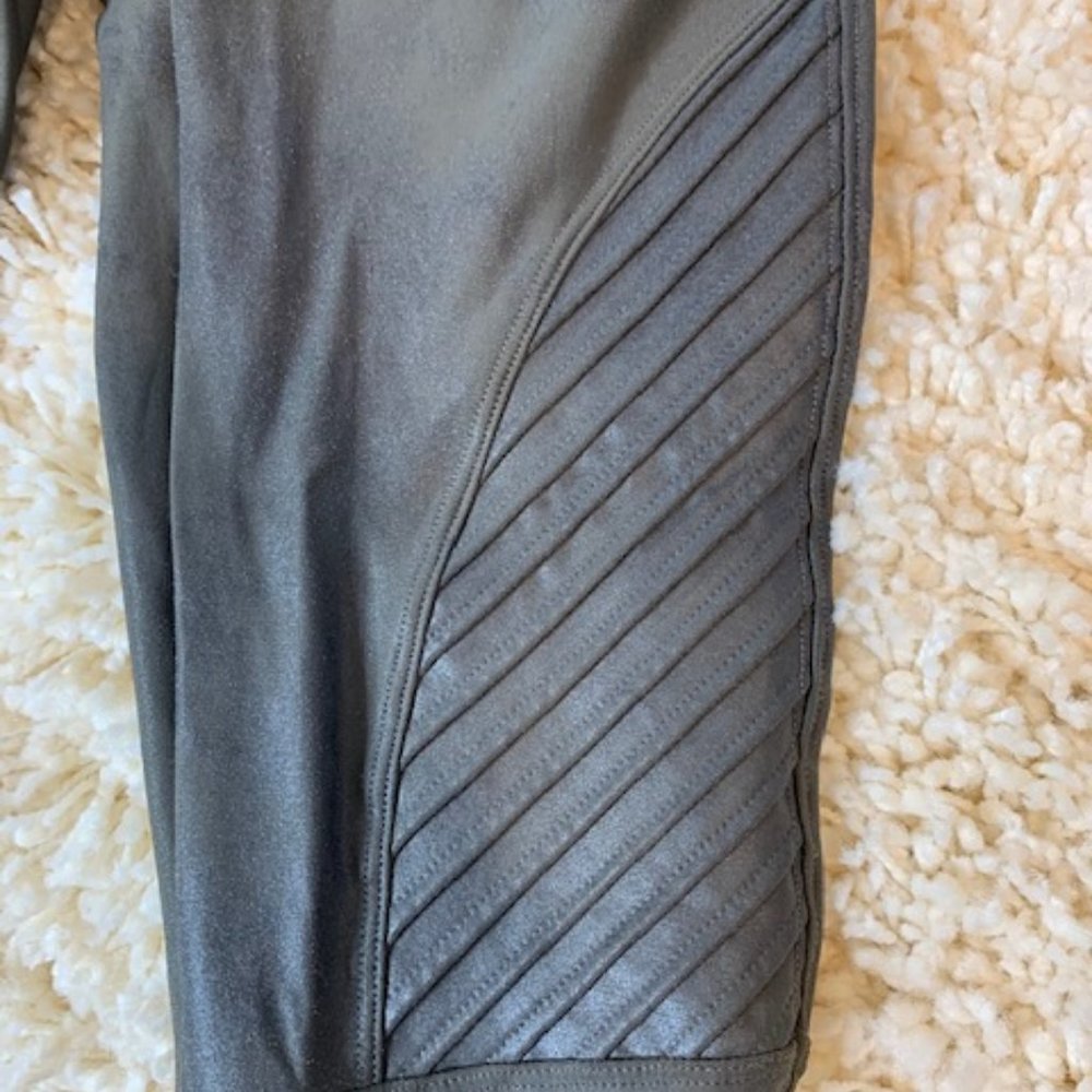 NEW SPANX Faux Leather Moto Legging Grey Small